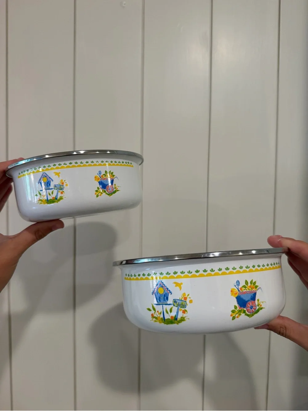 Enamel Mixing Bowls with Floral Birdhouse Design - White